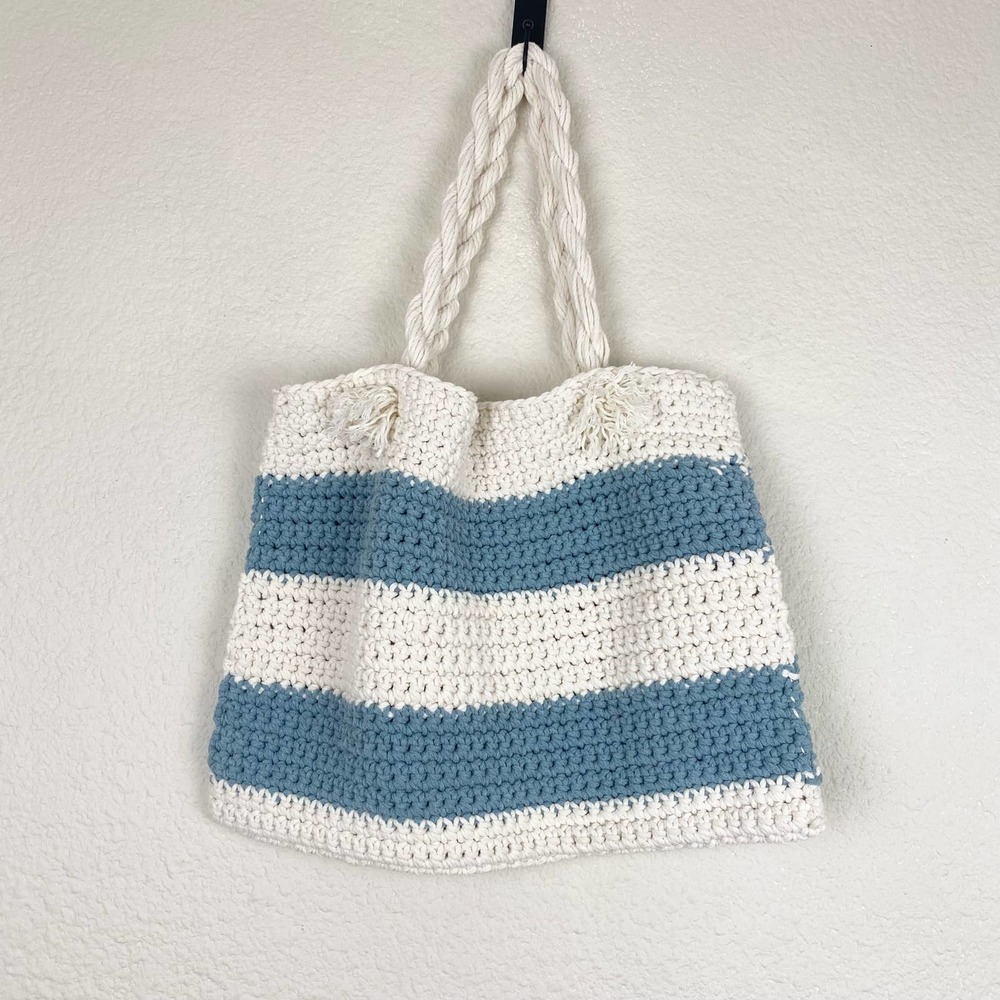 White Blue Striped Crochet Knit Beach Shoulder Bag - Picture 5 of 7